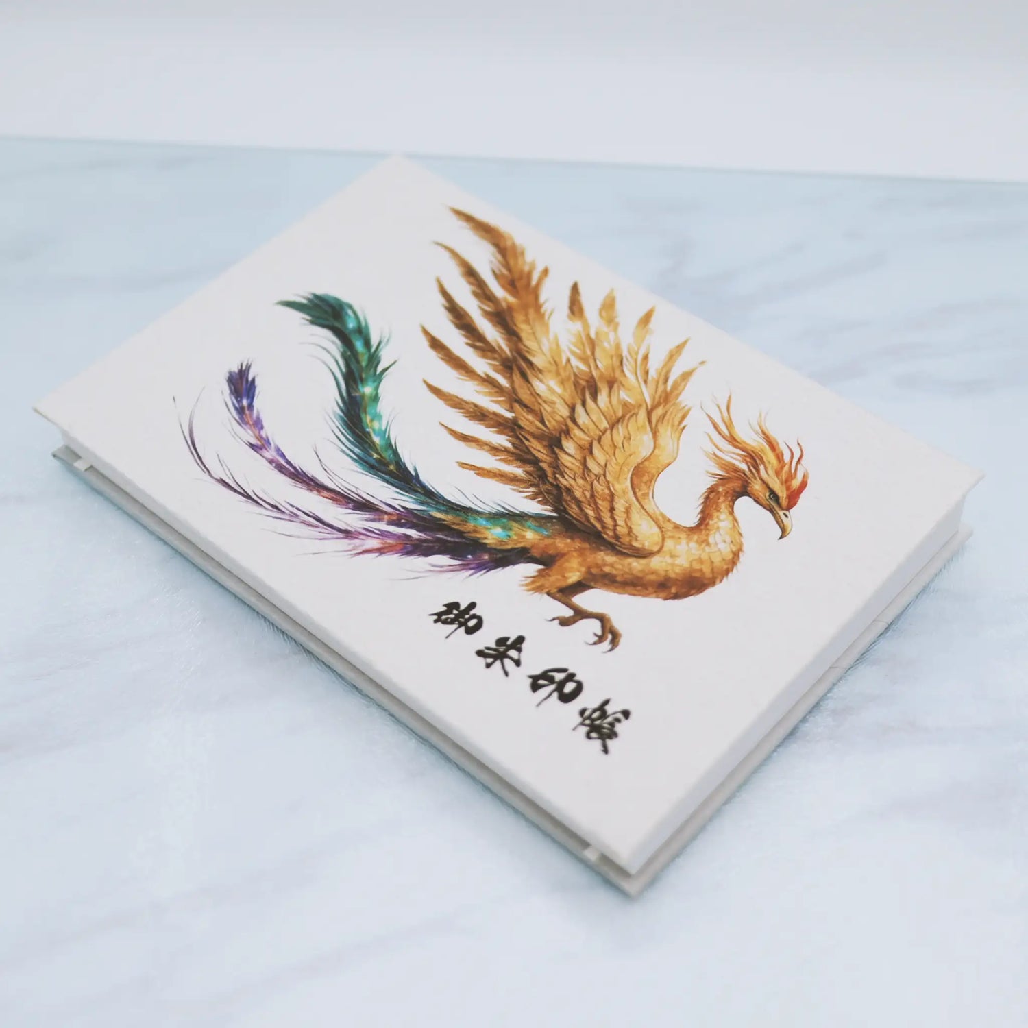 【横向き御朱印帳-鳳凰1】黄金の羽ばたく鳳凰の御朱印帳｜力強い生命力をもたらす象徴