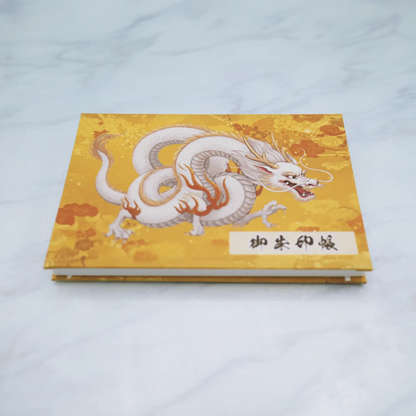 【横向き御朱印帳-龍神3】正面下からの煽りアングル写真